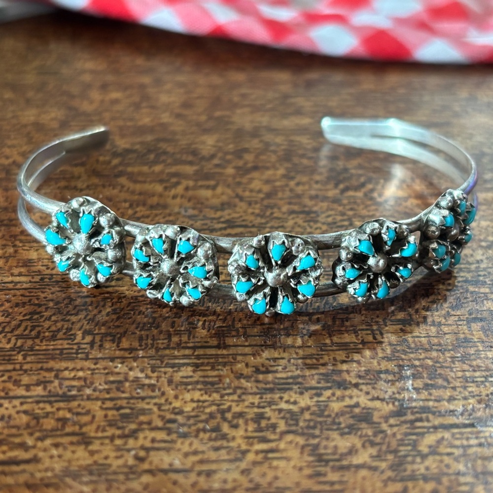 Turquoise & Sterling Silver Petite Point FLOWER Cuff Bracelet  Zuni